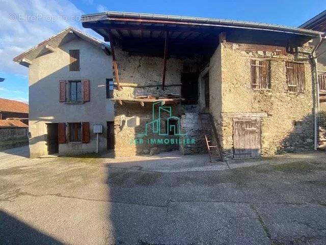 Appartement à LA ROCHETTE