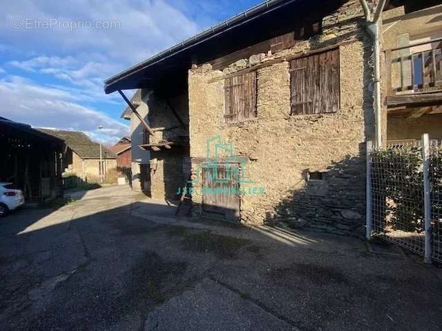 Appartement à LA ROCHETTE