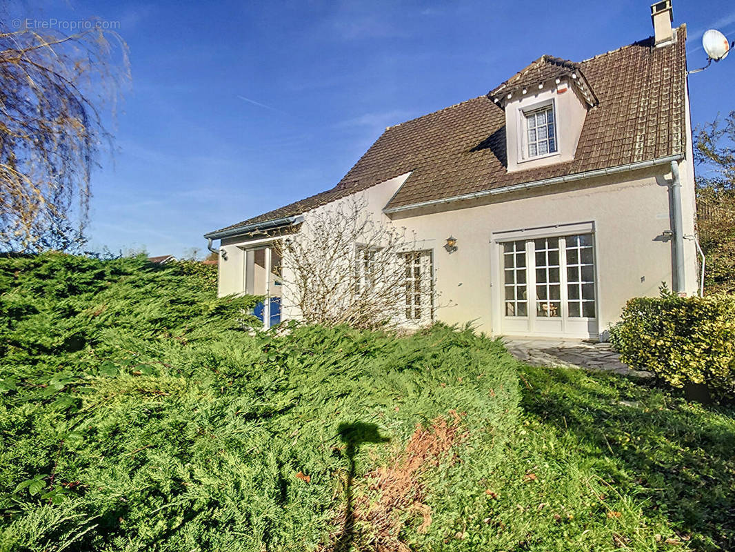 Maison à COUILLY-PONT-AUX-DAMES