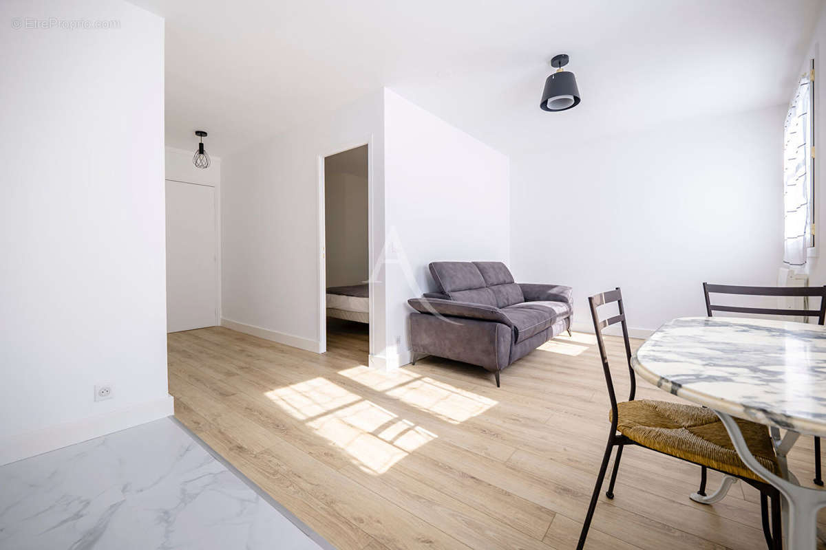 Appartement à MONTROUGE