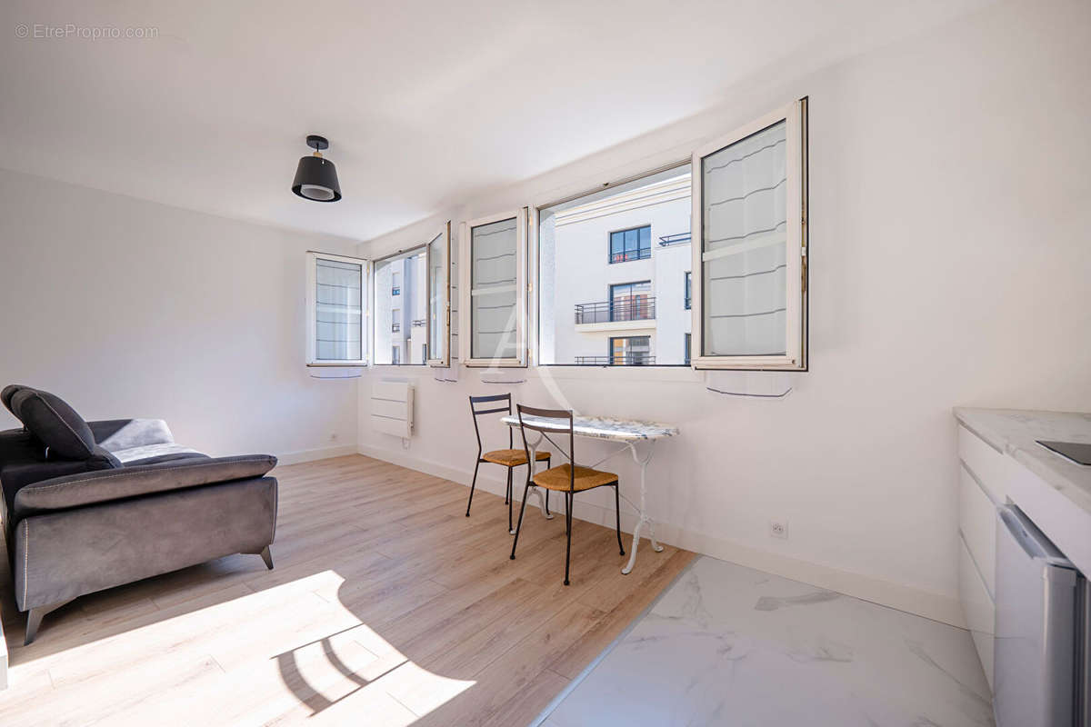 Appartement à MONTROUGE