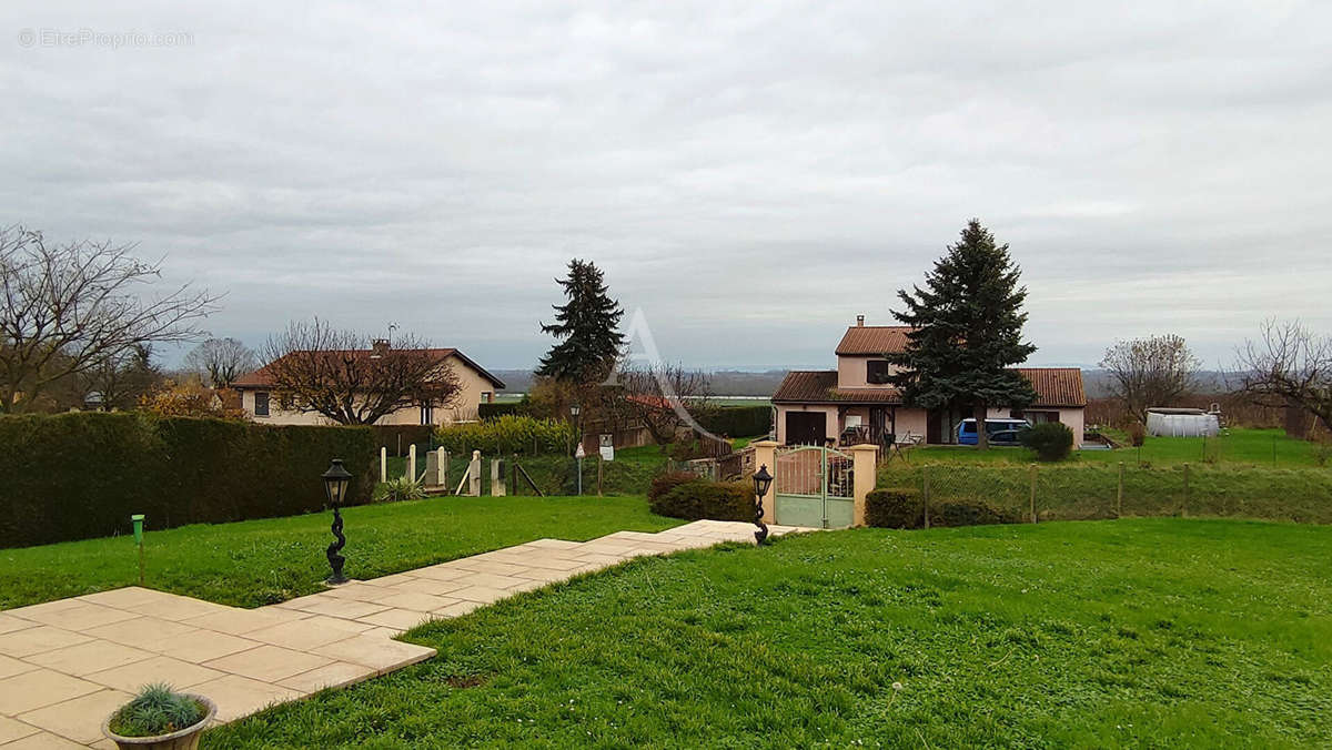 Maison à SAINT-ALBAIN