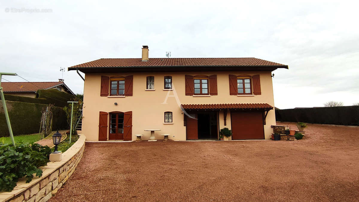 Maison à SAINT-ALBAIN