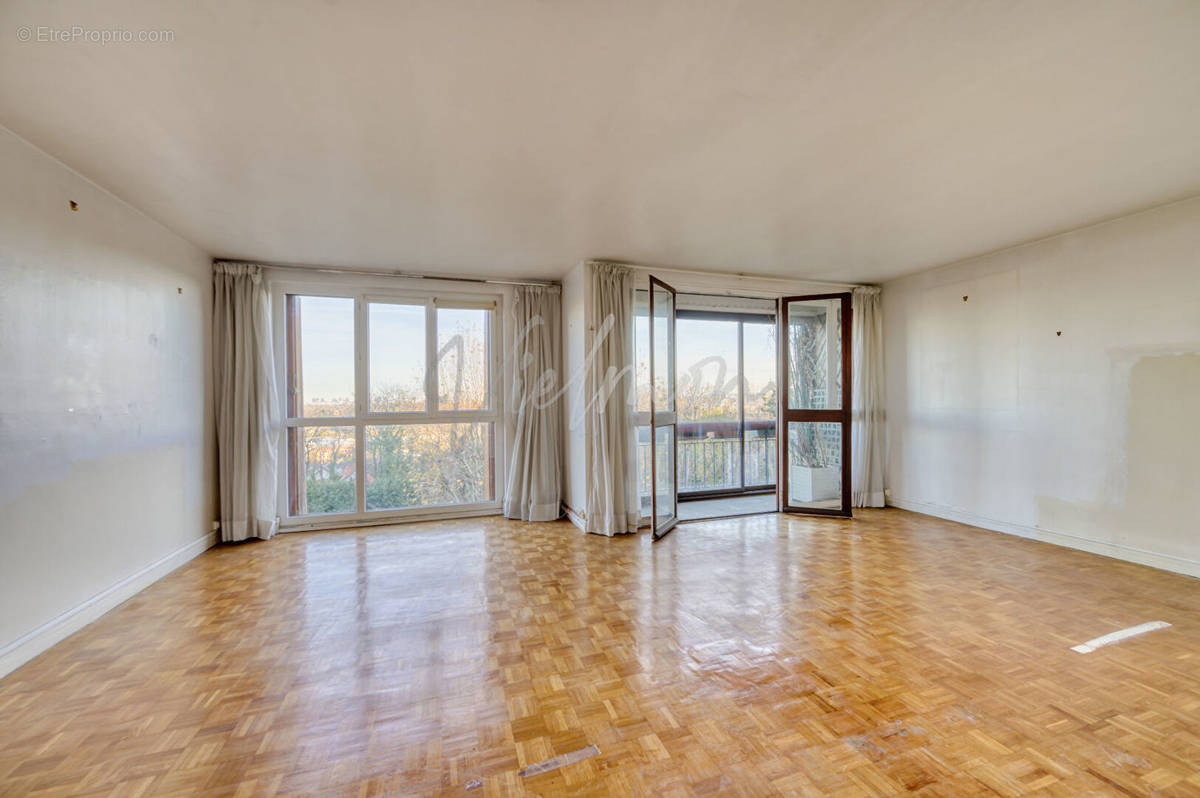 Appartement à SURESNES