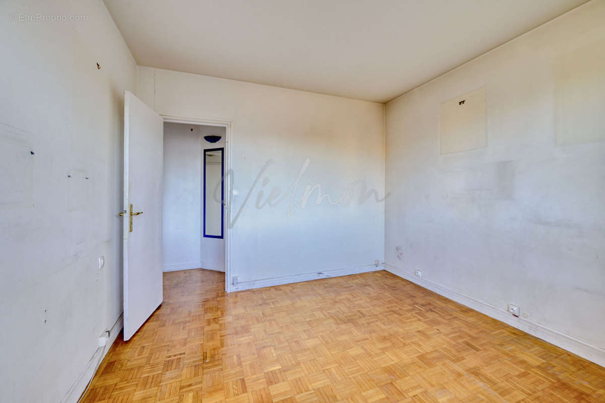 Appartement à SURESNES