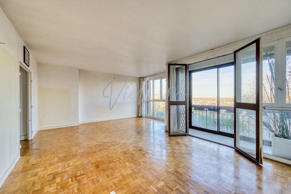 Appartement à SURESNES