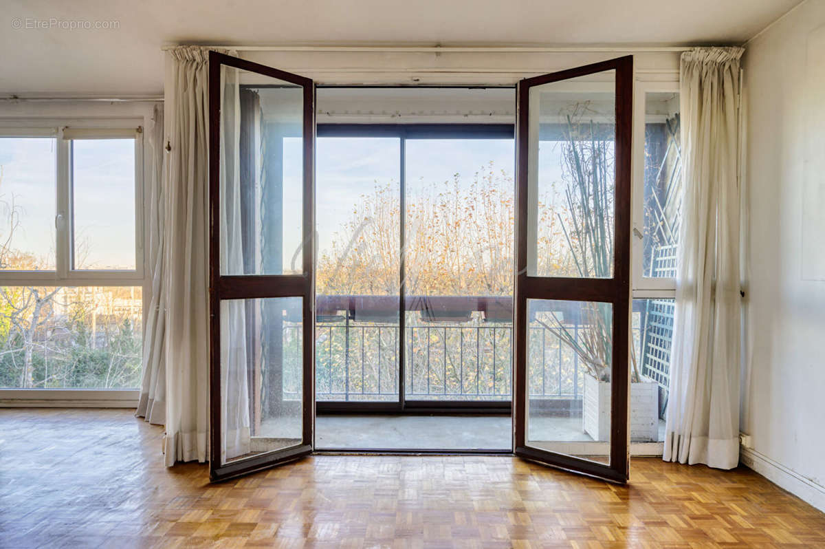 Appartement à SURESNES