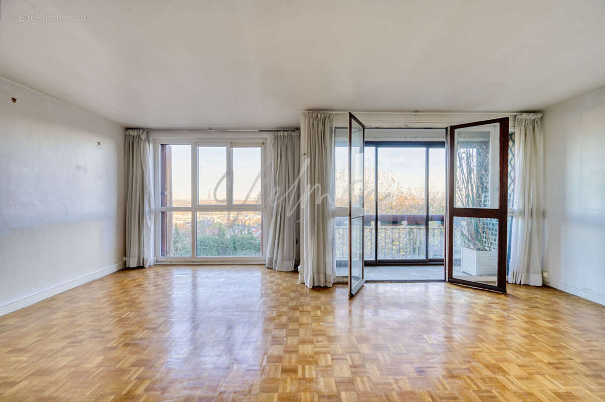 Appartement à SURESNES