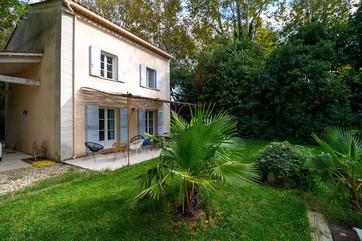 Maison à ROQUEMAURE