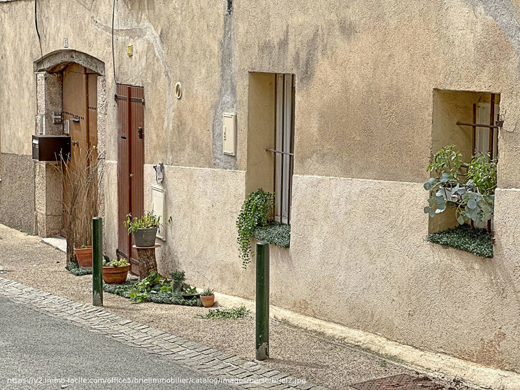 Appartement à LORGUES