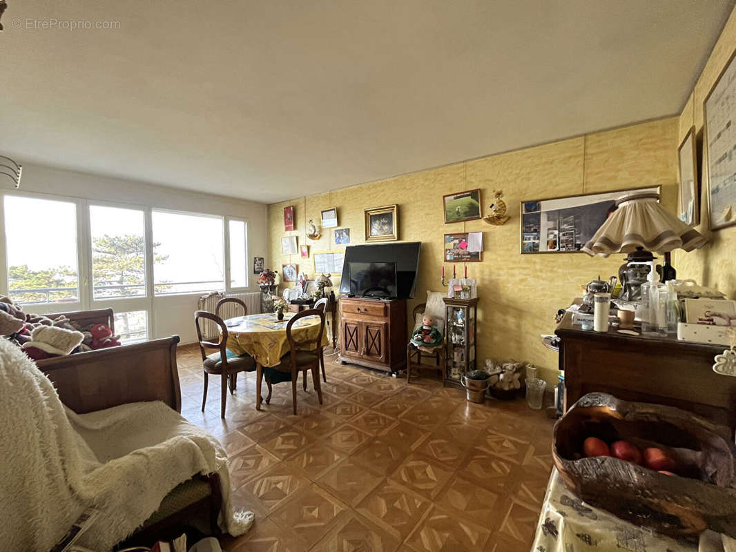 Appartement à AIX-LES-BAINS