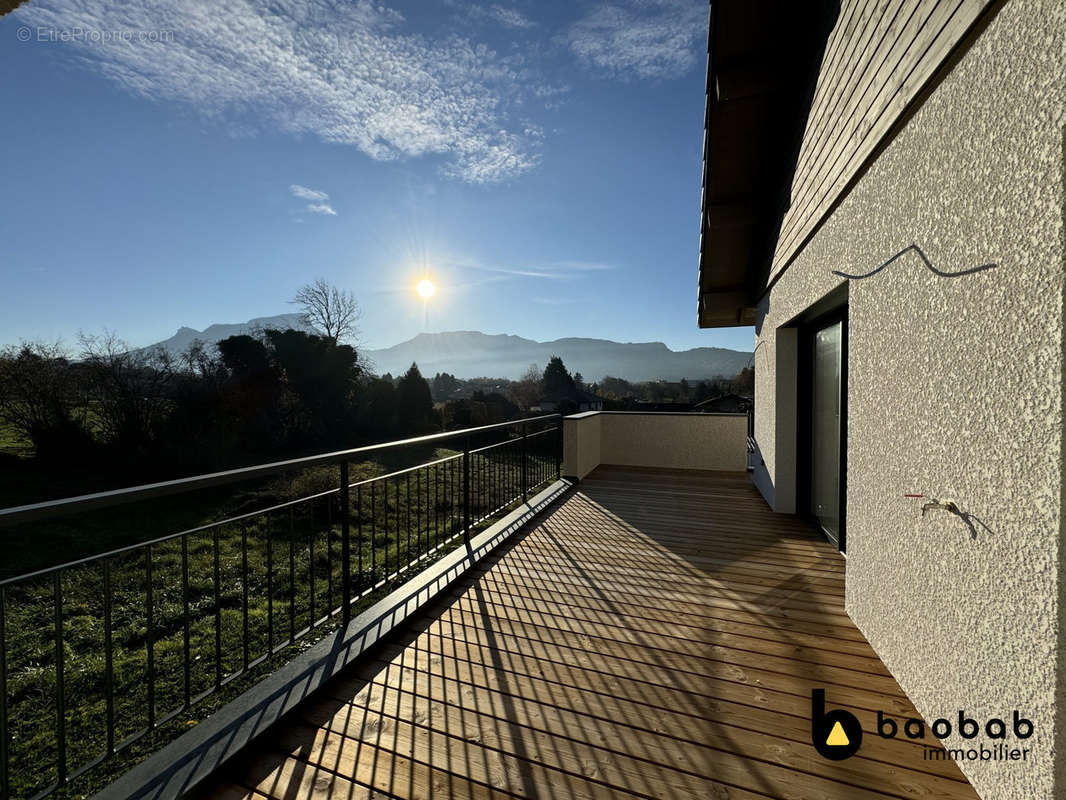 Appartement à CHALLES-LES-EAUX