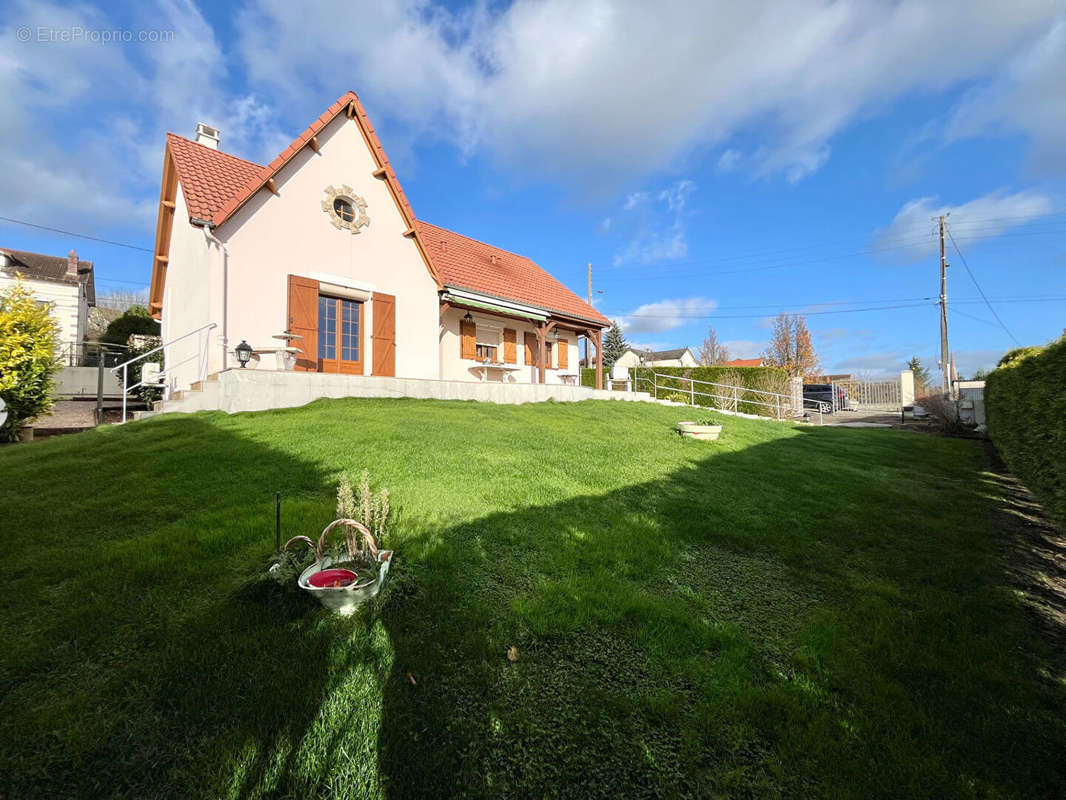 Maison à MIGENNES