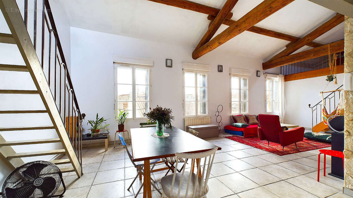 Appartement à NIMES