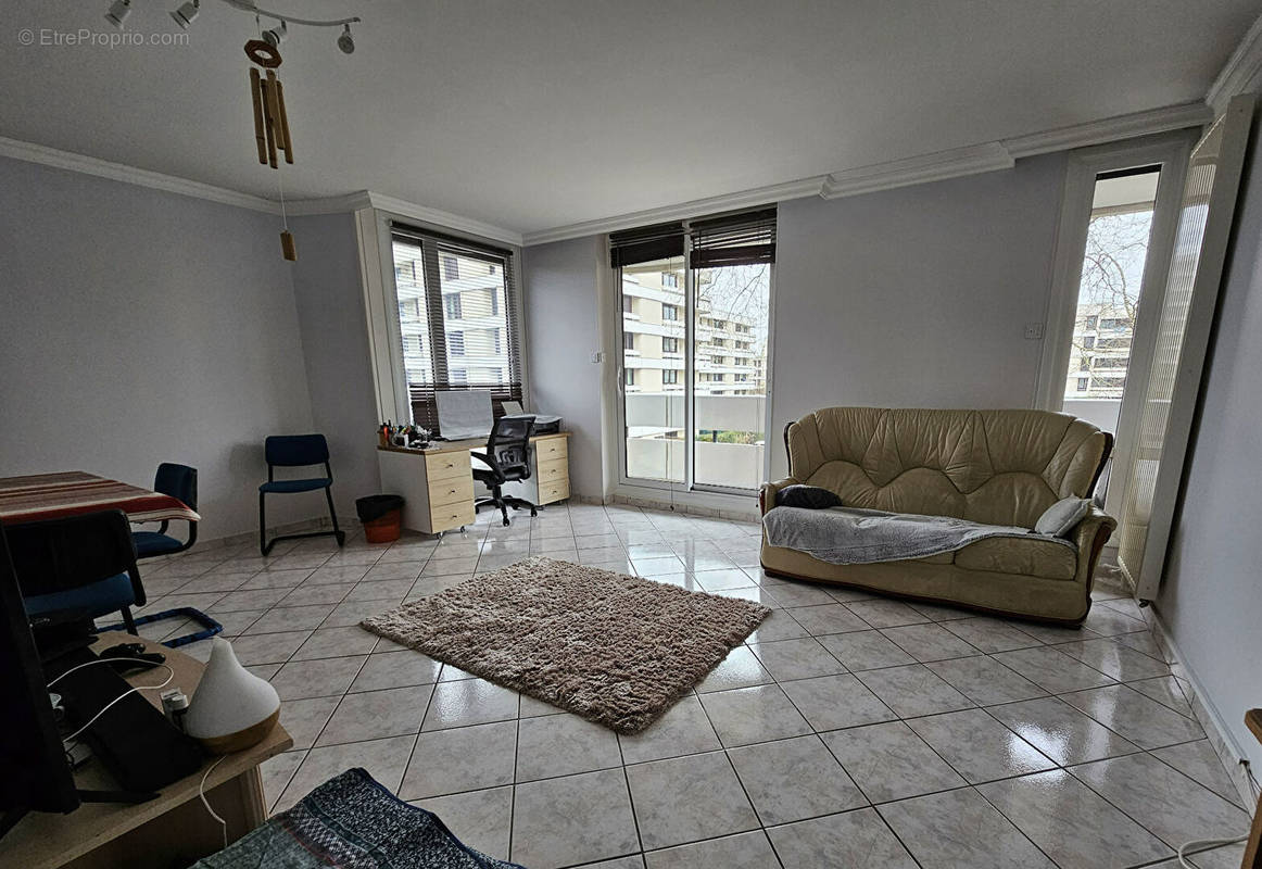 Appartement à ELANCOURT