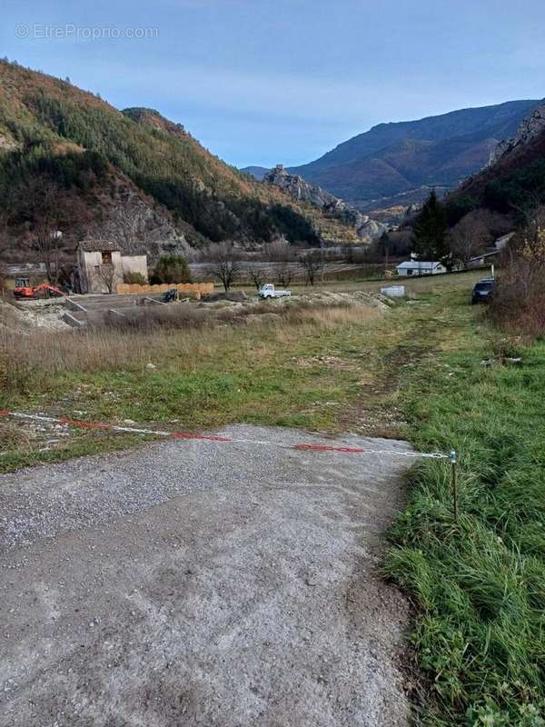 Photo 2 - Terrain à ENTREVAUX