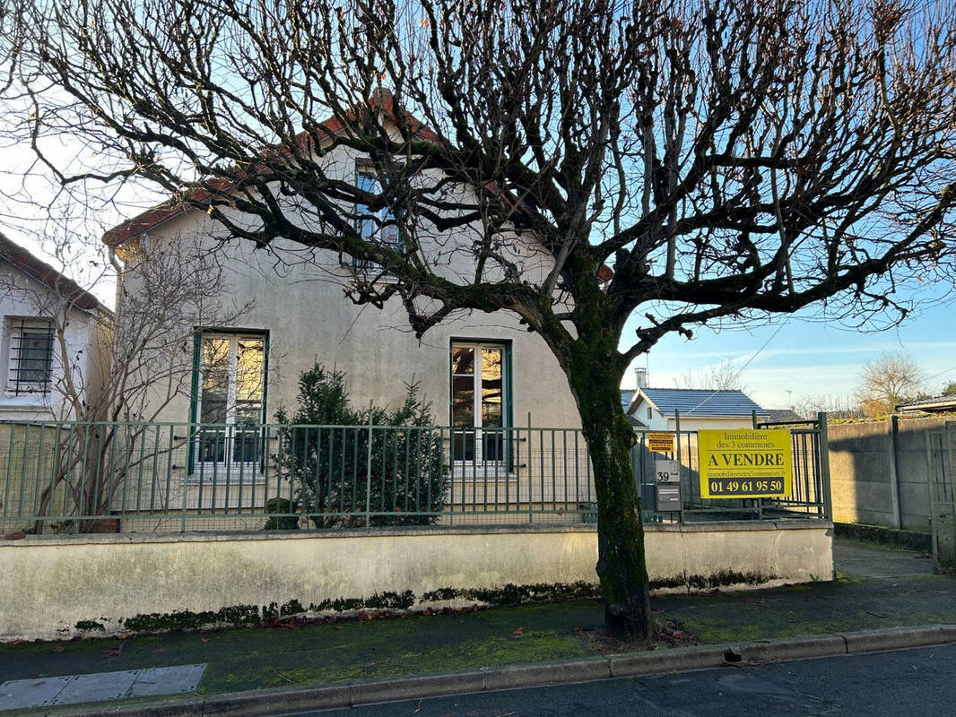 Maison à VILLENEUVE-LE-ROI