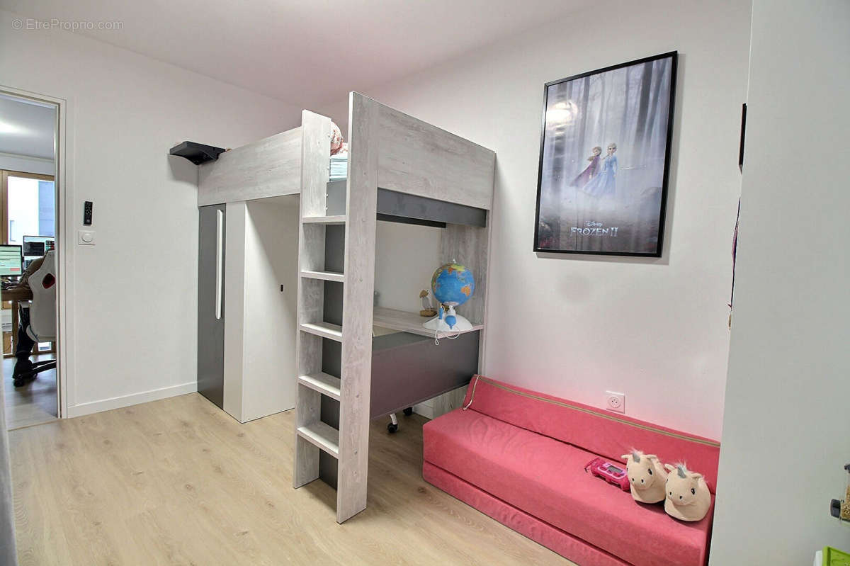 Appartement à COLOMBES