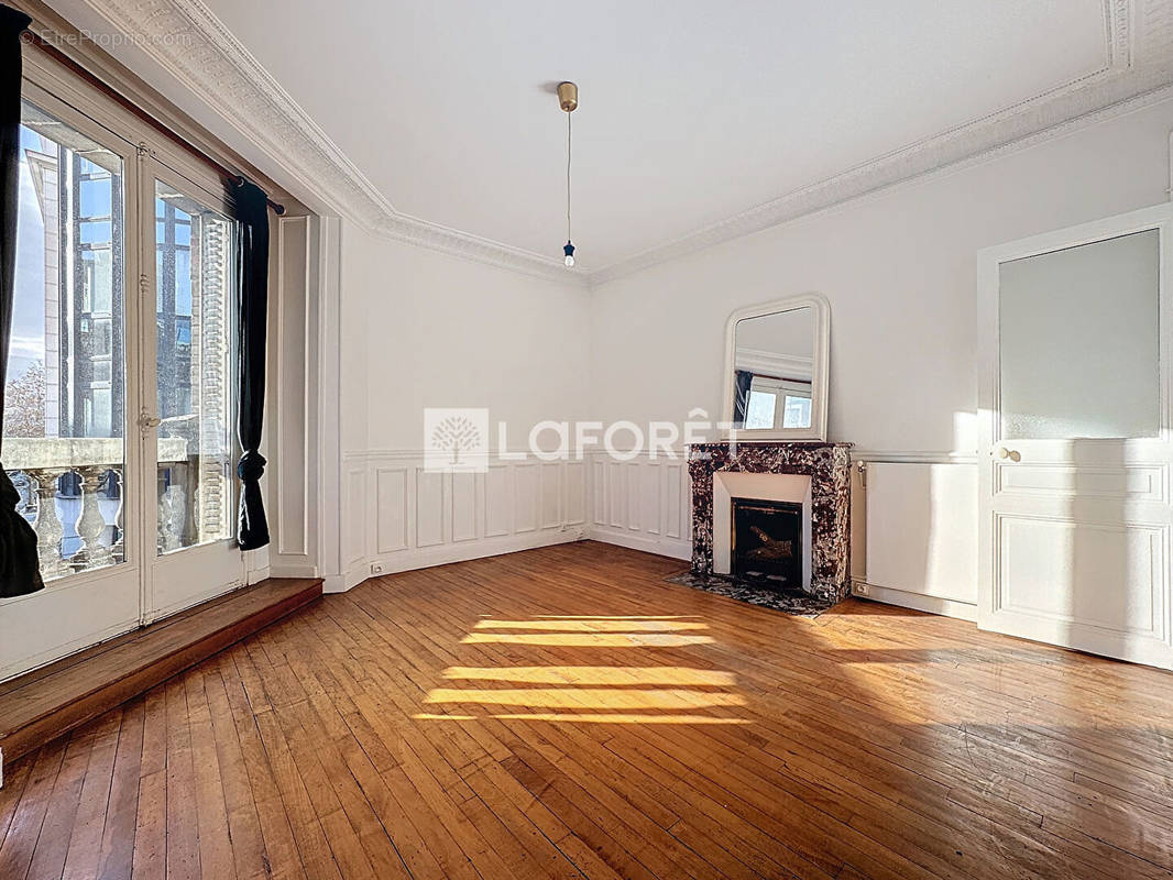 Appartement à BOURG-LA-REINE