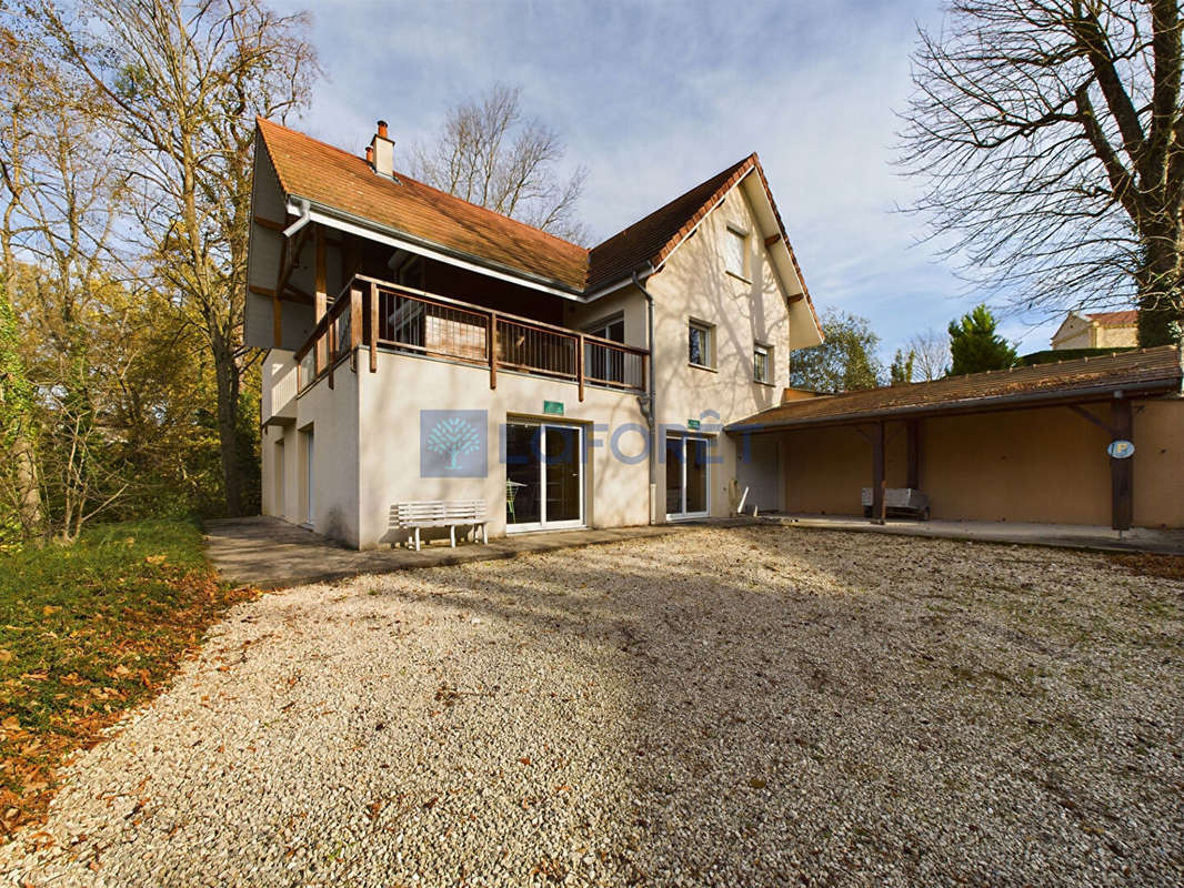 Maison à BOURGOIN-JALLIEU