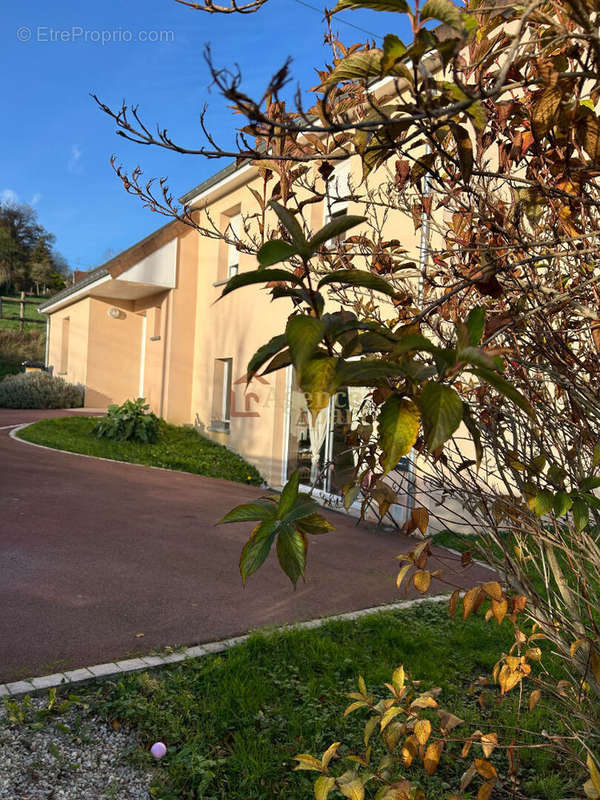 Maison à SAINT-PIERRE-SUR-DIVES