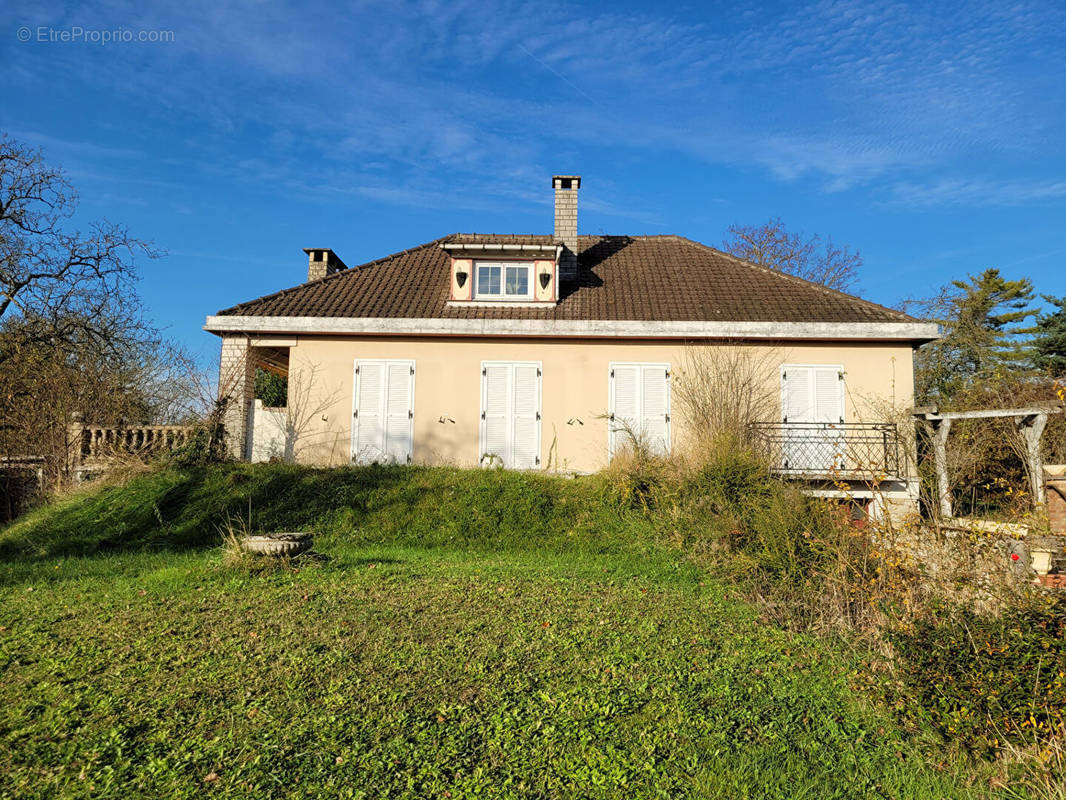 Maison à MONTEVRAIN