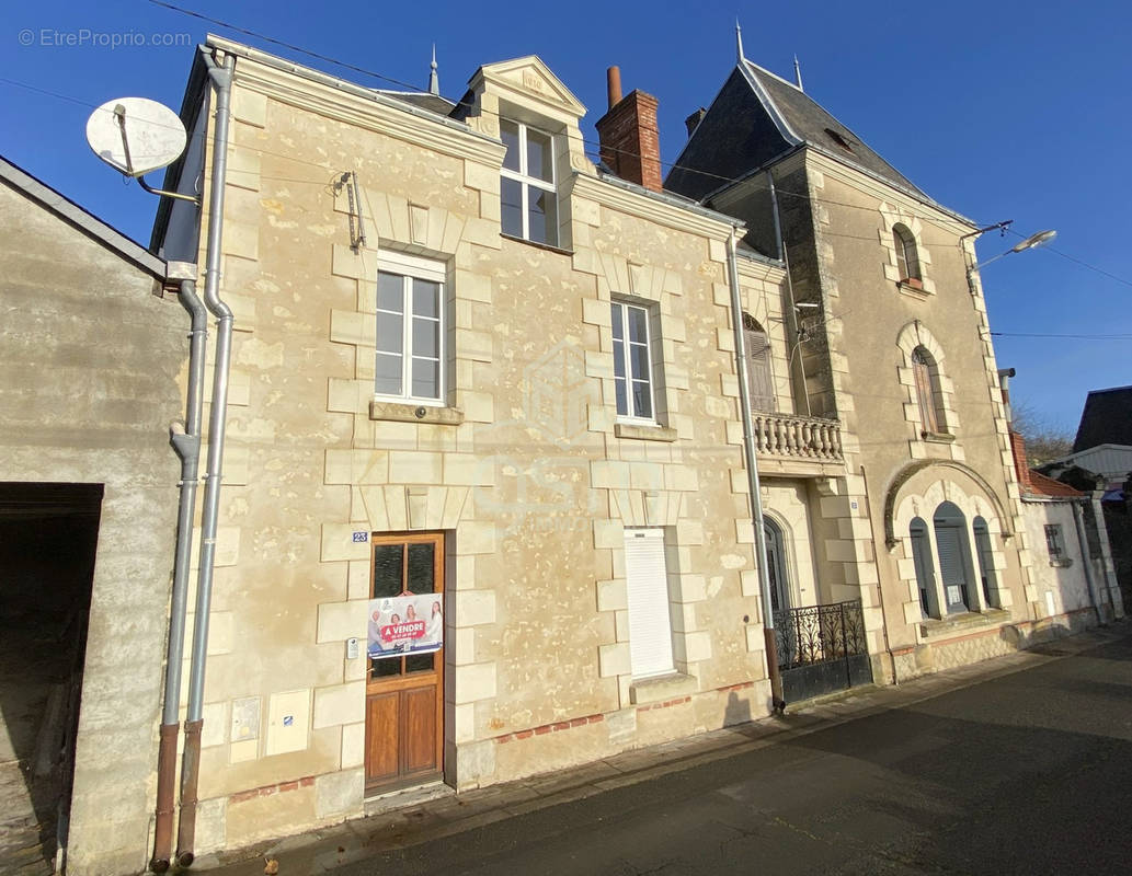 Maison à SAINTE-MAURE-DE-TOURAINE