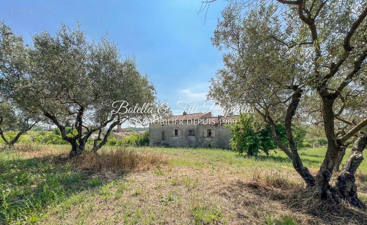 Maison à BARJAC