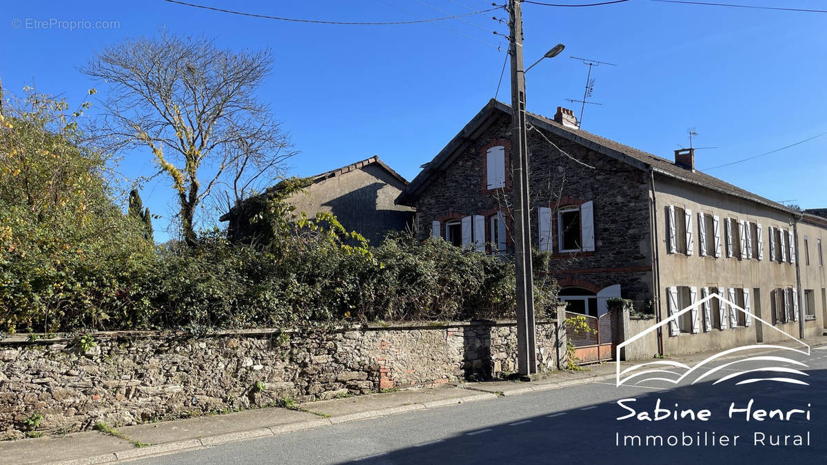 Maison à MIRANDOL-BOURGNOUNAC