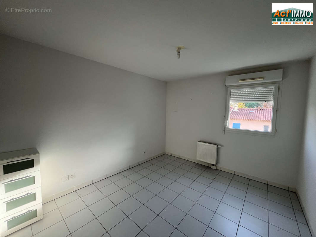 ch1 - Appartement à MIRAMAS