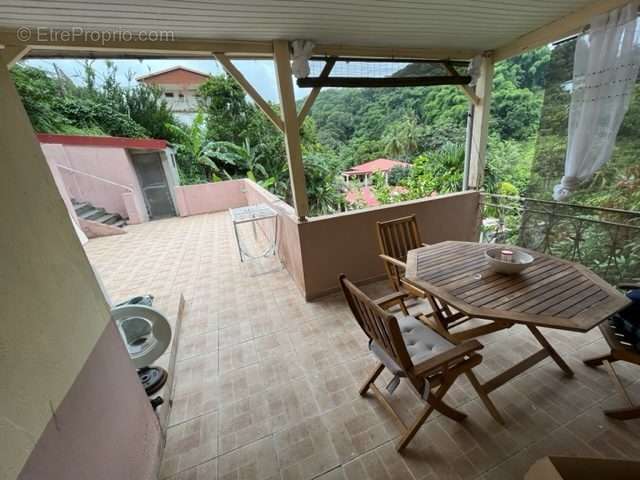 Type 3 n-1 - terrasse - Maison à FORT-DE-FRANCE