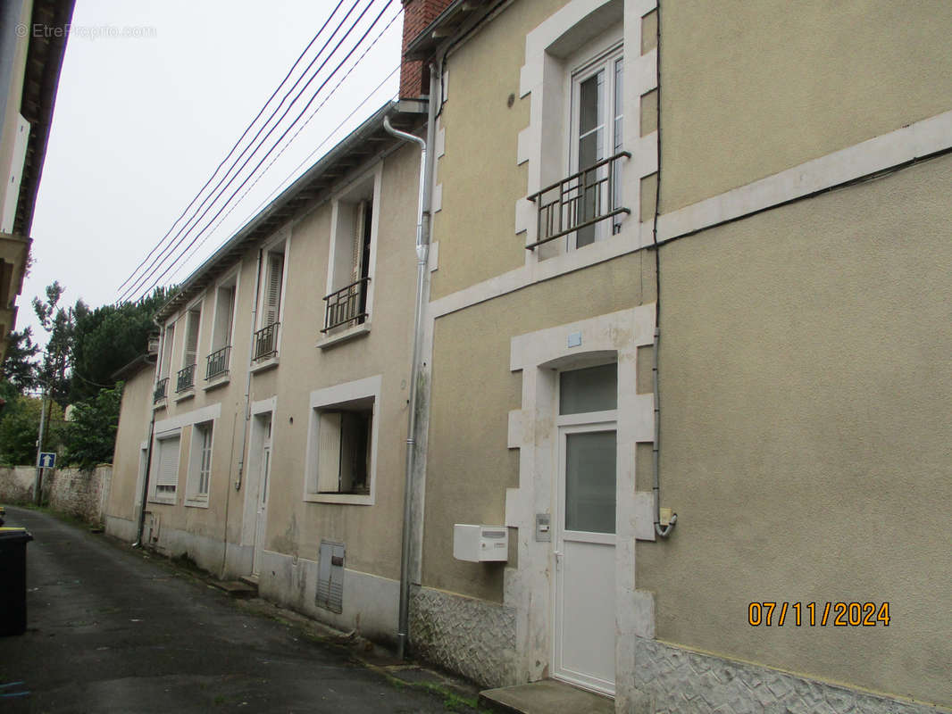 Appartement à LUSIGNAN