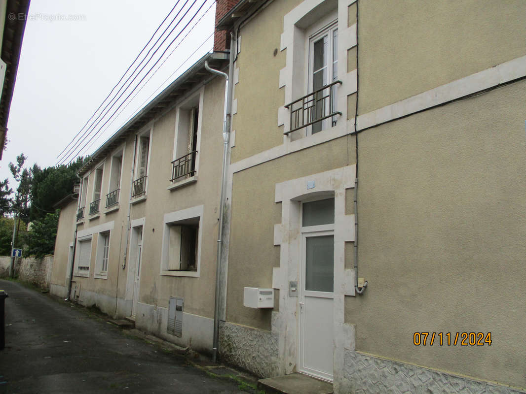 Appartement à LUSIGNAN