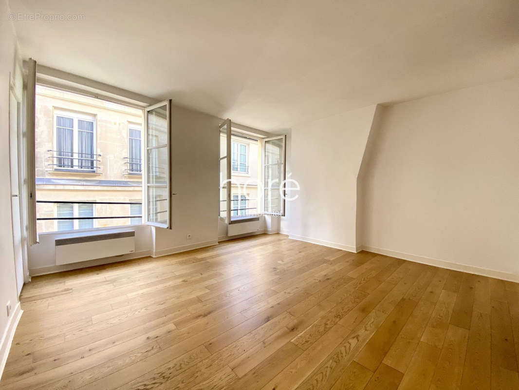 Appartement à PARIS-6E