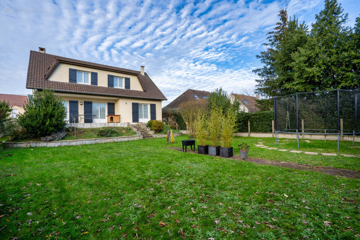 Maison à MAROLLES-EN-HUREPOIX