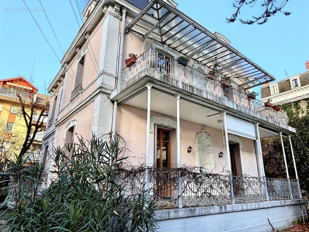 Appartement à AIX-LES-BAINS