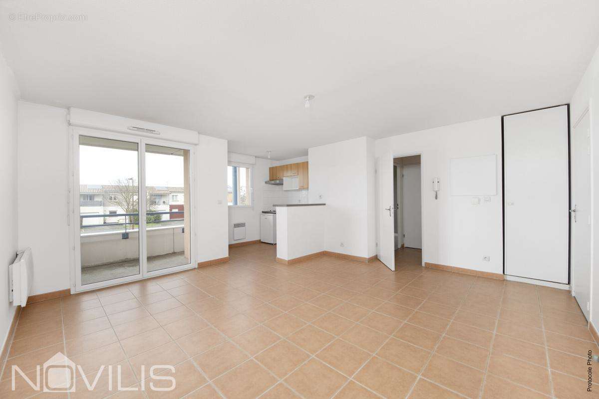 Appartement à LA SALVETAT-SAINT-GILLES