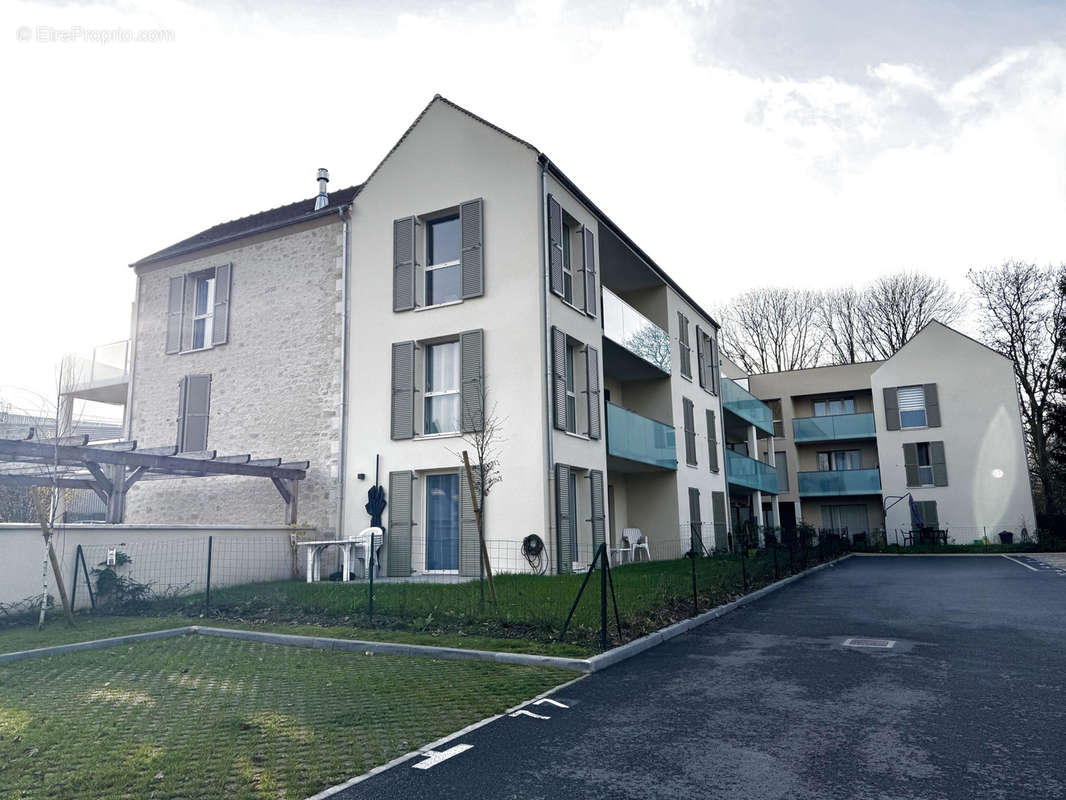 Appartement à SURVILLIERS