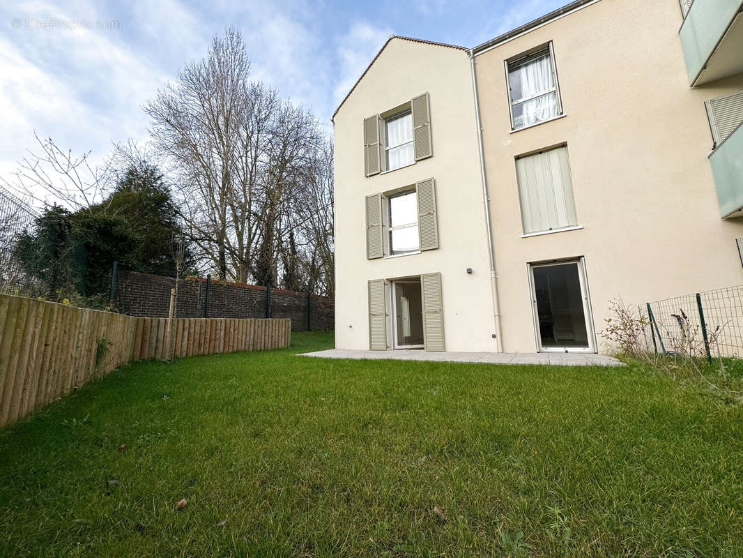 Appartement à SURVILLIERS