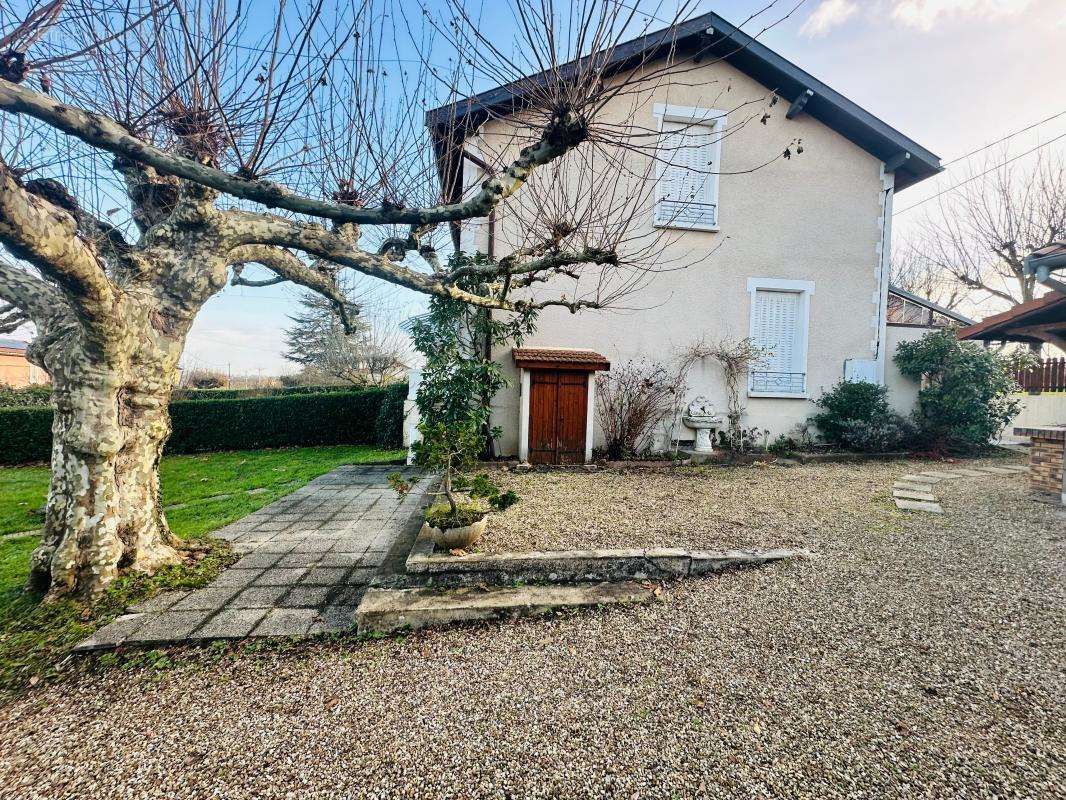 Maison à FLEURIEUX-SUR-L&#039;ARBRESLE