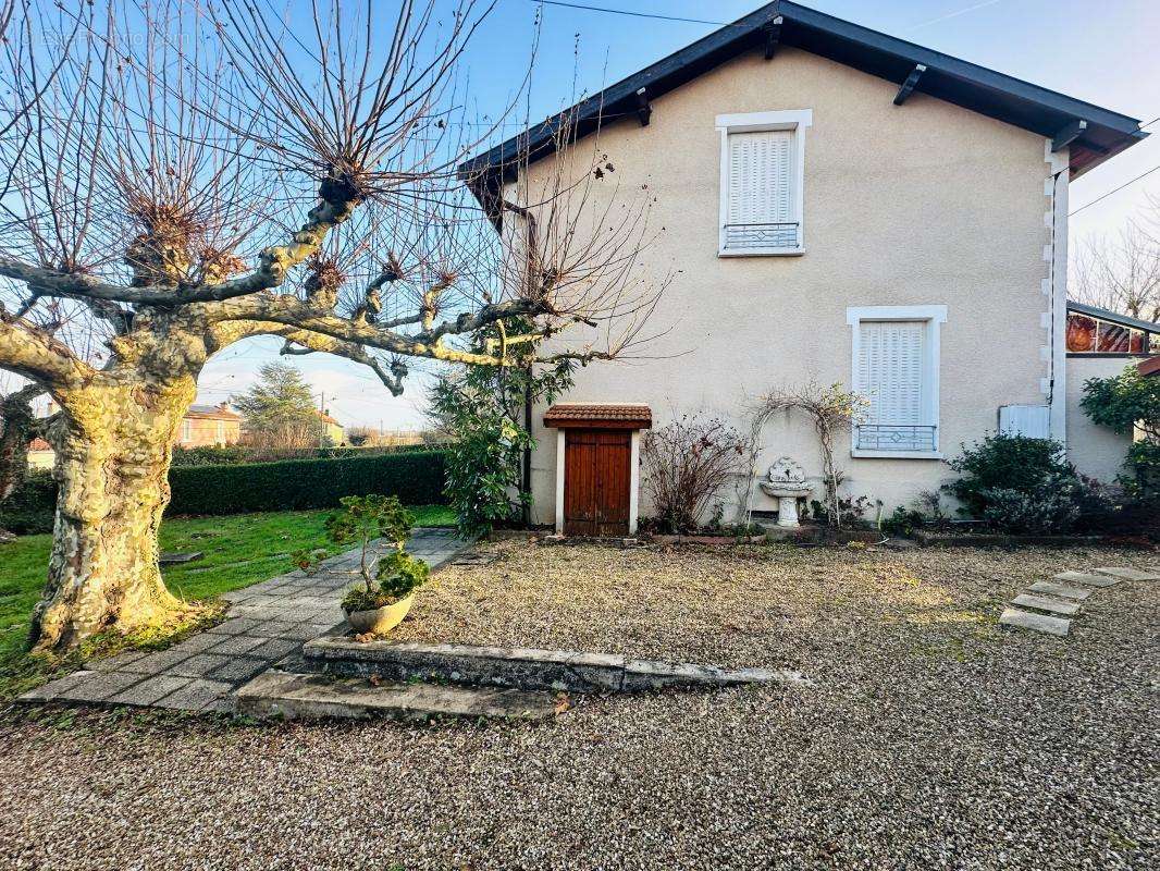 Maison à FLEURIEUX-SUR-L&#039;ARBRESLE