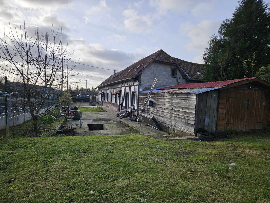 Maison à MARTAINNEVILLE