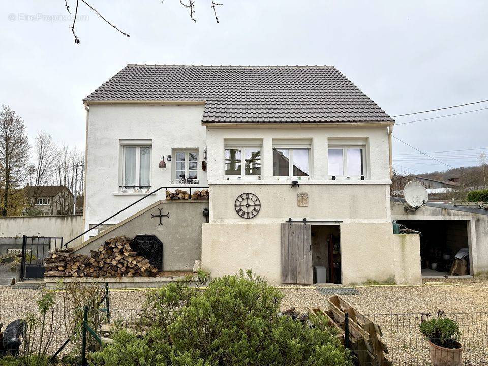 Maison à LONGUEVILLE