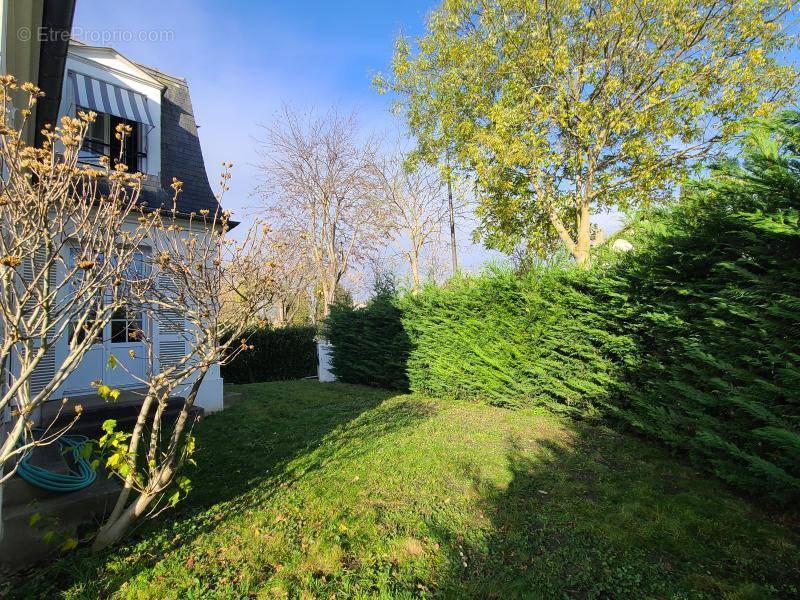 Maison à RUEIL-MALMAISON