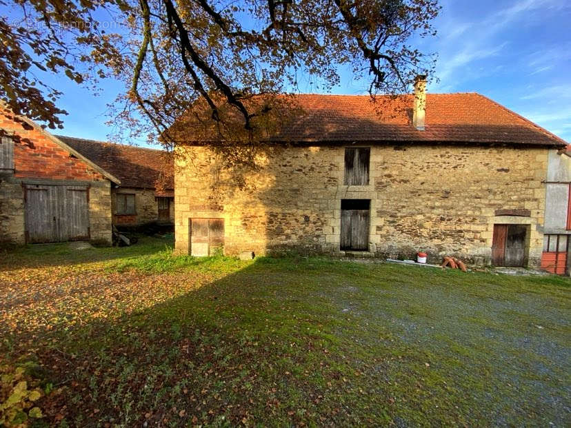 Maison à DUSSAC