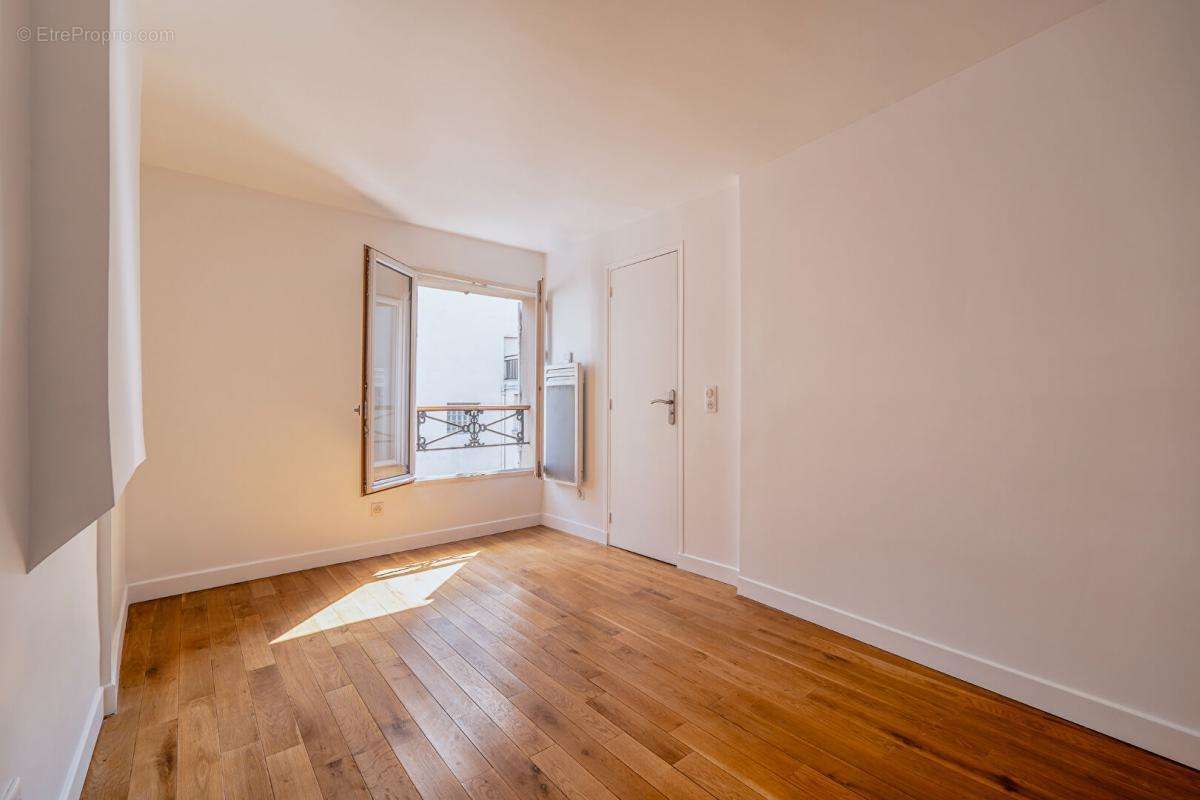 Appartement à PARIS-9E