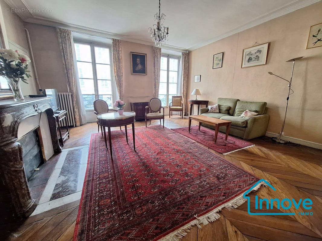 Appartement à VERSAILLES