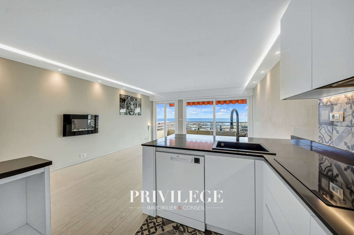 Appartement à ROQUEBRUNE-CAP-MARTIN