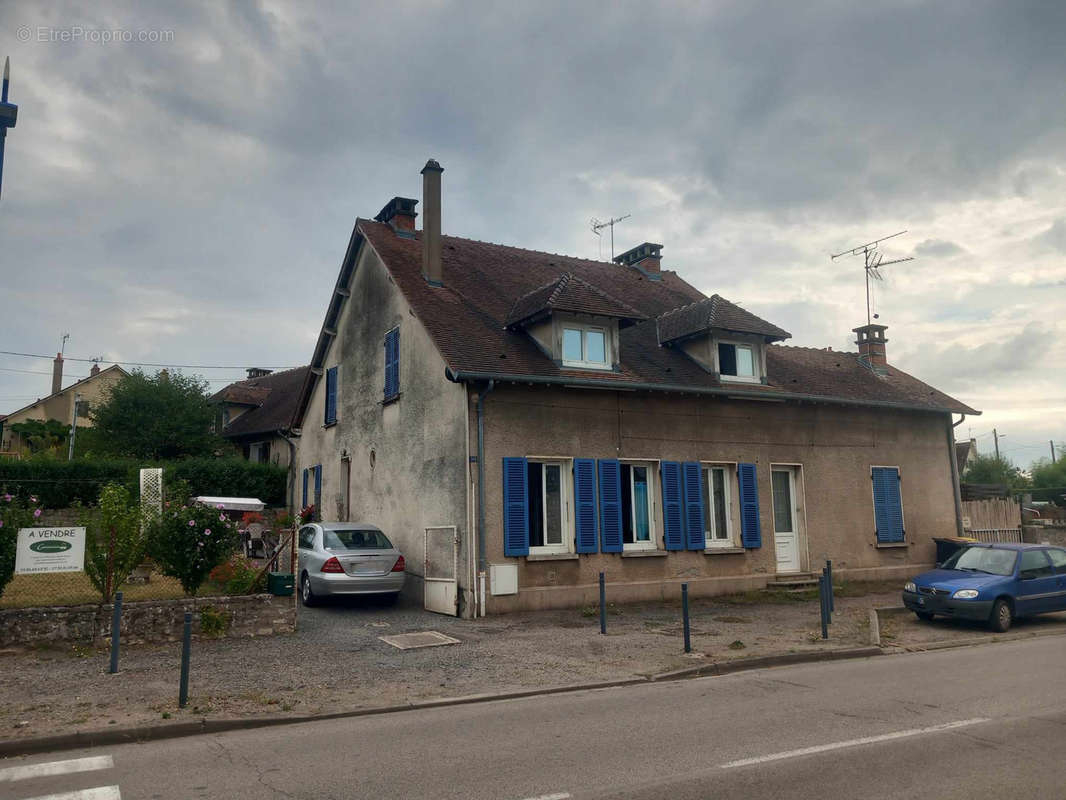 Appartement à SAINT-LEGER-DES-VIGNES