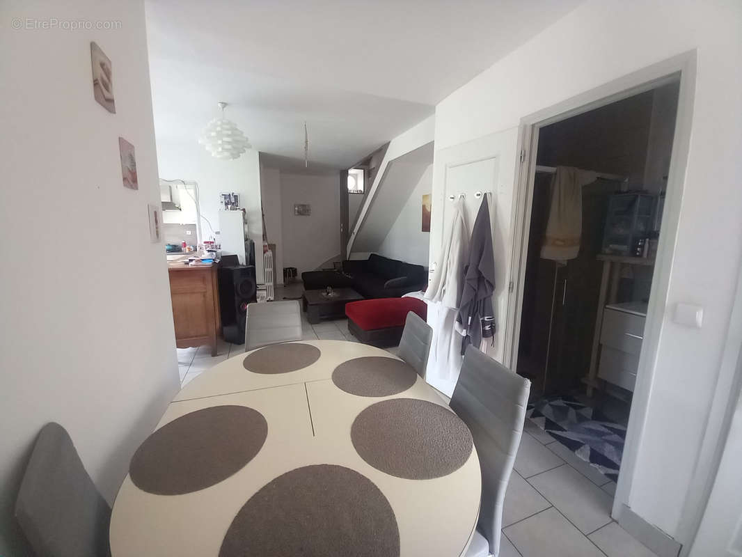 Appartement à SAINT-LEGER-DES-VIGNES